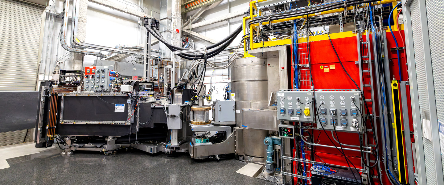 Hybrid Spectrometer (HYSPEC)